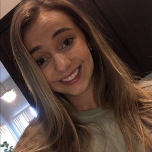 Meet your Posher, Briana